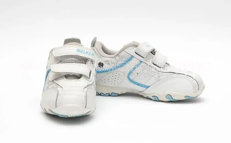 b体育在线登录网页版百度翻译2024年春夏季新款帆布鞋：时尚与舒适兼
顾