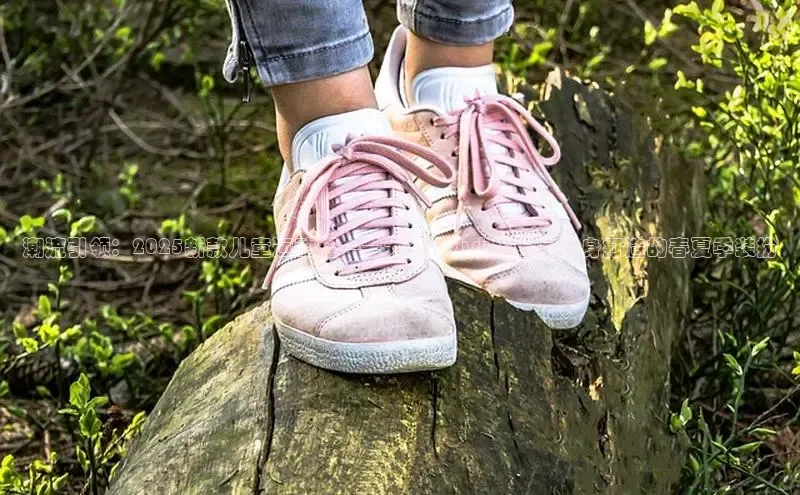 潮流引领：2025新款儿童运动鞋——为每个小小探险家量身打造的春夏季装扮